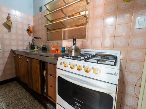 VENTA - CASA PASILLO UNICO 3 DORM + DPTO EN PA