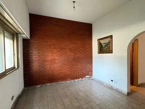 Depto Tipo Casa en Alquiler en Santos Lugares, $ 900.000