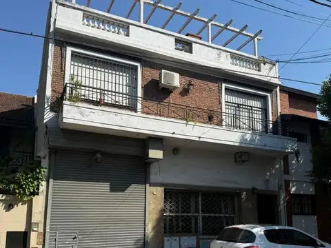 VENTA GALPON A REFACCIONAR EN AGRONOMIA/V.DEVOTO