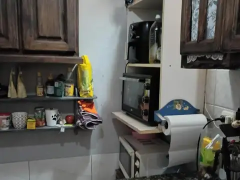 Depto Tipo Casa en Venta en Versalles, USD 110.000