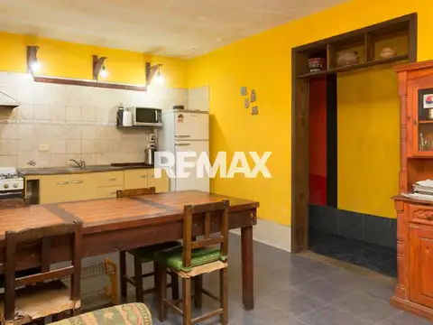 Casa 5 ambientes con 1 baño