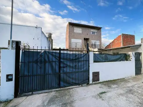 VENTA Casa 4 amb 2 Duplex B. Libertad Apto Credito