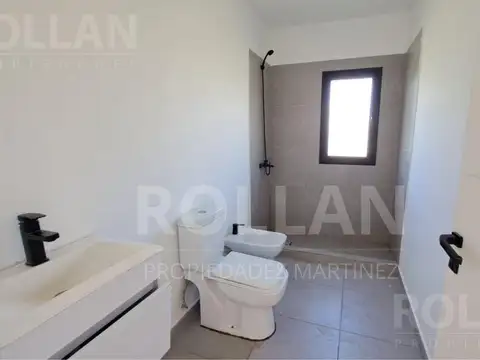 Exc Casa 4 amb en 2 pl c/piscina  S/lote 658 mts2  EN ALQUILER  BARRIO PRIVADO EL ENSUEÑO 