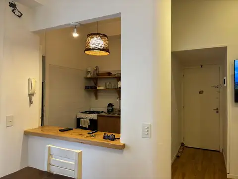 Montevideo 700, Piso 1