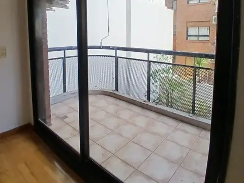 Arcos 3100, Piso 2