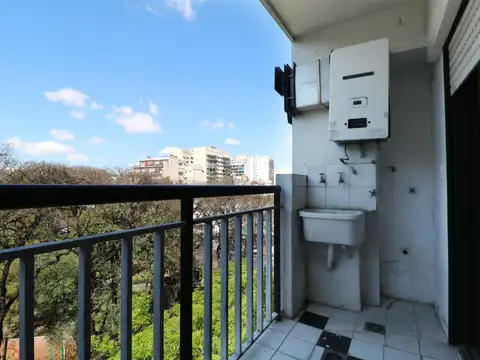 VENTA DEPARTAMENTO MONOAMBIENTE C/BALCON FLORES