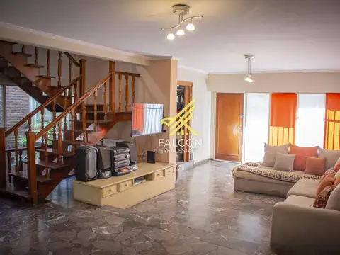Casa en Venta en El Palomar, USD 220.000