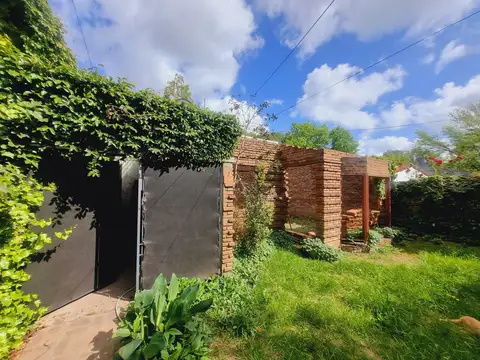 Vendo ,Anticipo ,Hipolito Yrigoyen al 200