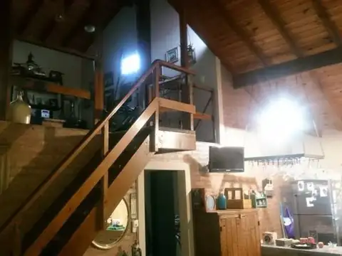 Casa 4 ambientes con 2 baños