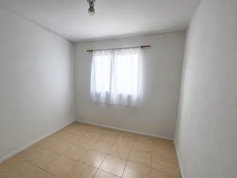 Depto Tipo Casa 4 ambientes con 1 baño