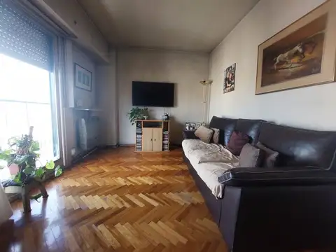 VENTA / VILLA DEL PARQUE / APTO CREDITO HIPOTECARIO / 4 AMBIENTES / DEP DE SERVICIO / BALCON /...