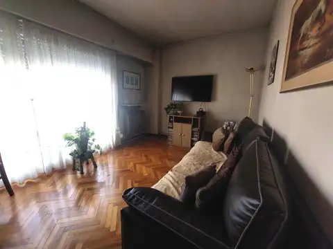 Departamento 4 ambientes con 2 baños