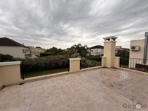 Casa en Alquiler al Norte