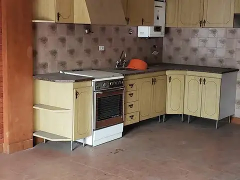 Local en Alquiler en Haedo Sur, $ 2.900.000