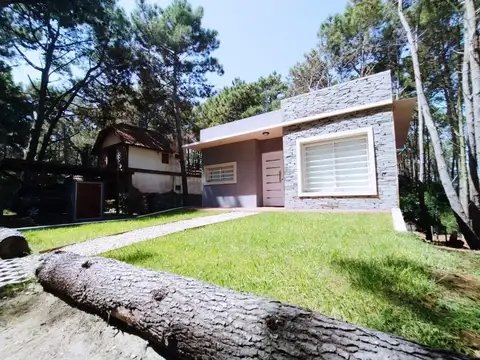 Casa 3 amb. en venta Mar de las Pampas a 250 mts. del mar 