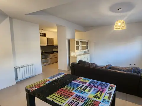 Gobernador Emilio Castro 500, Piso PB