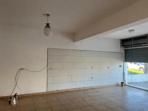 Local en Alquiler en Punta Mogotes, $ 1.500.000