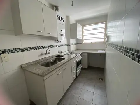 Martín J. Haedo 900, Piso 2