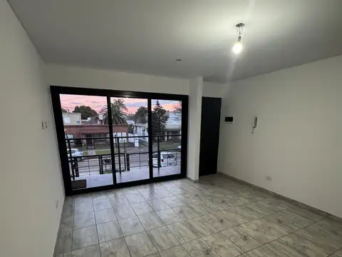Departamento en Alquiler en Morón, $ 500.000