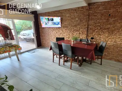Casa en Venta con 1 cochera