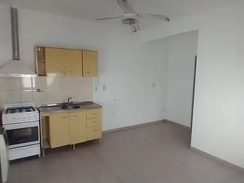 PASILLO 1 DORMITORIO CON PATIO Y PARRILLA EXCLUSIVOS.