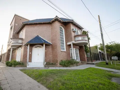 VENTA CASA DE CATEGORÍA 3 DORMITORIOS EN SUITE