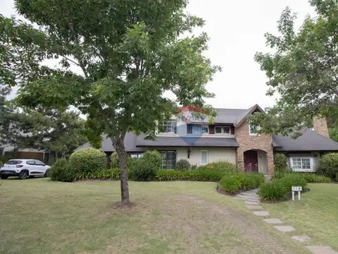 Venta de casa en barrio privado Carmel