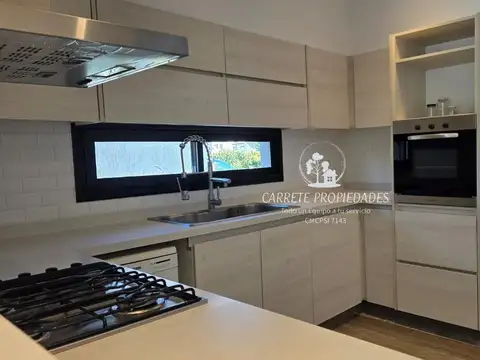 Casa en venta de 4 amb. pileta y lote a verde. Santa Elena. Pilar del Este 100