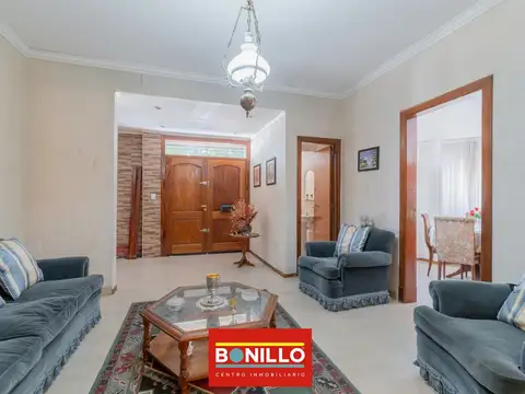 Casa 5 ambientes venta Villa Pueyrredón