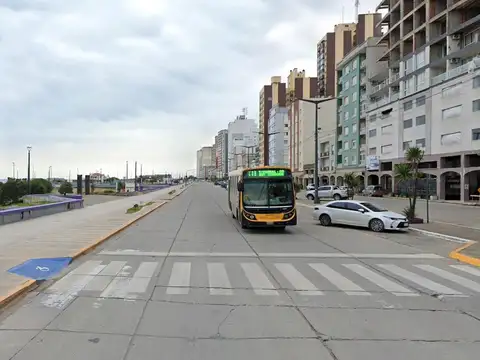32 e/ 81 y 83