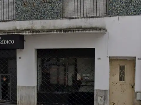 Local con vivienda. A refaccionar