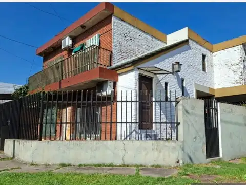 Casa en Venta en Villa Santos Tesei, USD 115.000