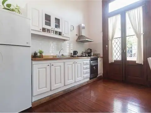 Depto Tipo Casa en Venta 80 años