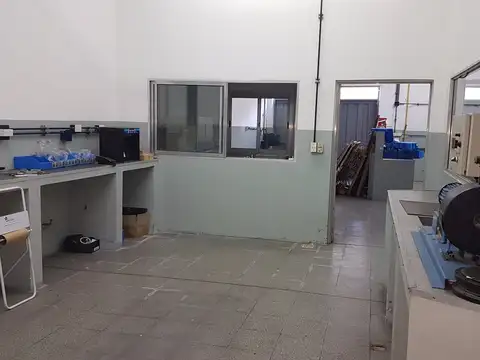 Galpon en Venta 8,66  mts Frente