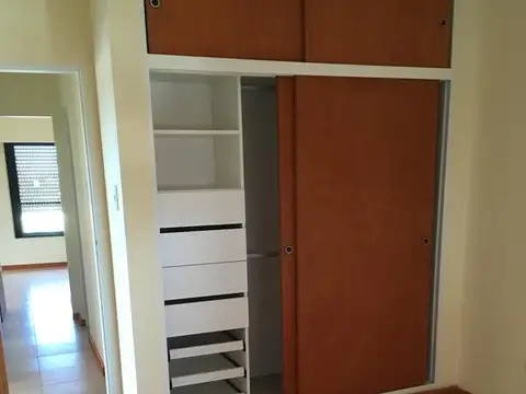 Departamento 5 ambientes con 1 baño