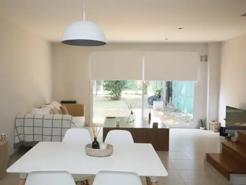 Casa en Alquiler en City Bell, $ 1.280.000
