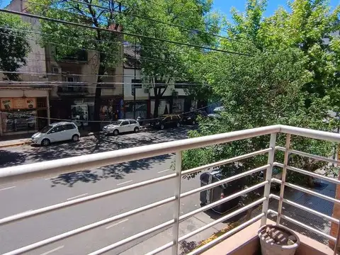Departamento en Venta en Flores, USD 167.000