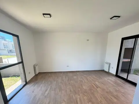 Casa en Alquiler de 3 dormitorios