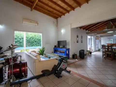 CASA EN VENTA VILLA ELISA 3 DORMITORIOS PILETA