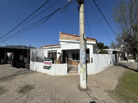 Eva perón 399 , Piso 0