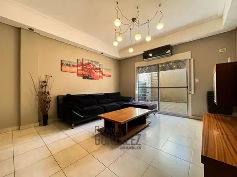 Depto Tipo Casa en Alquiler de 4 ambientes