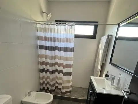 Casa en Alquiler de 3 dormitorios