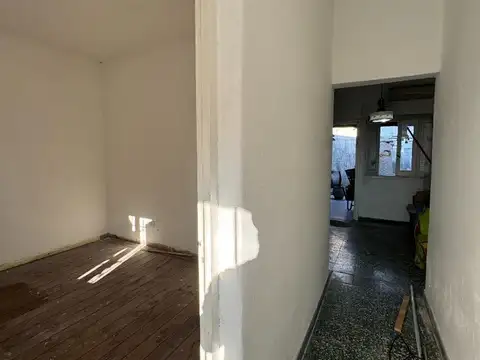 Depto Tipo Casa en Alquiler en Remedios de Escalada, $ 649.000