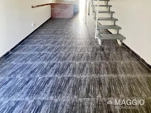 Depto Tipo Casa en Alquiler de 2 dormitorios