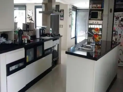 Casa en Venta en Francisco Alvarez, USD 399.000