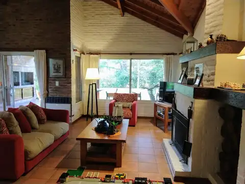 Casa en Alquiler por Temporada - Náutico Escobar C.C