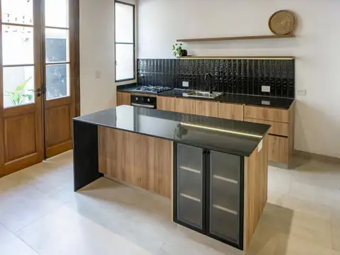 Casa 4 ambientes con 1 baño