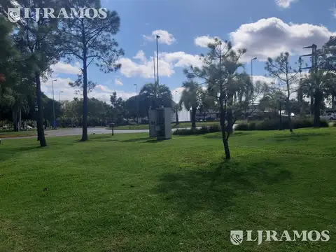 Departamento en Alquiler con 1 cocheras