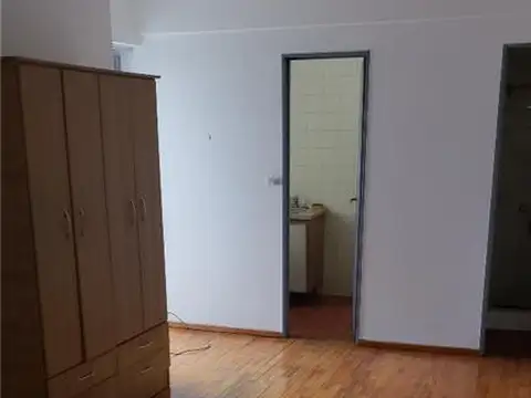 Paraguay 4200, Piso 5