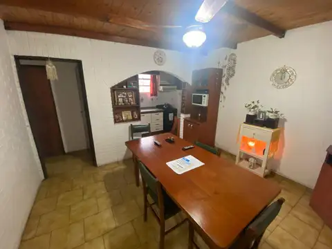 Casa en planta alta tres dormitorios Galvez 2500, oportunidad